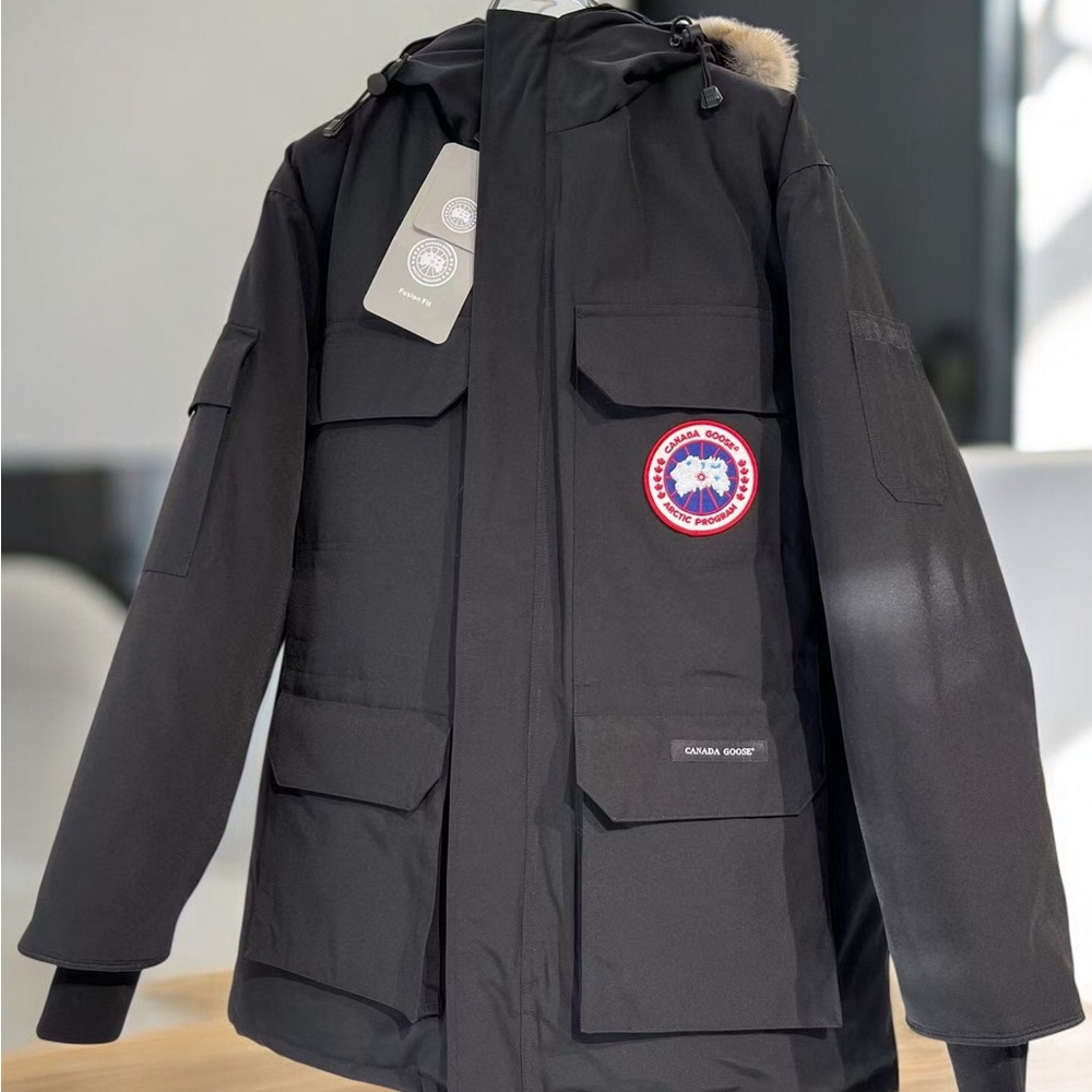 Canada Goose Black Puffer Jacket - Picture 3 of 9
